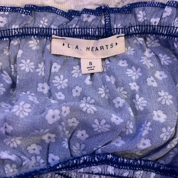 Cute top - Picture 2 of 2